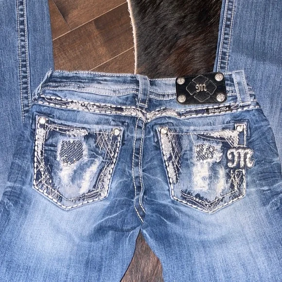 Ripped style Miss Me jeans - Picture 4 of 4